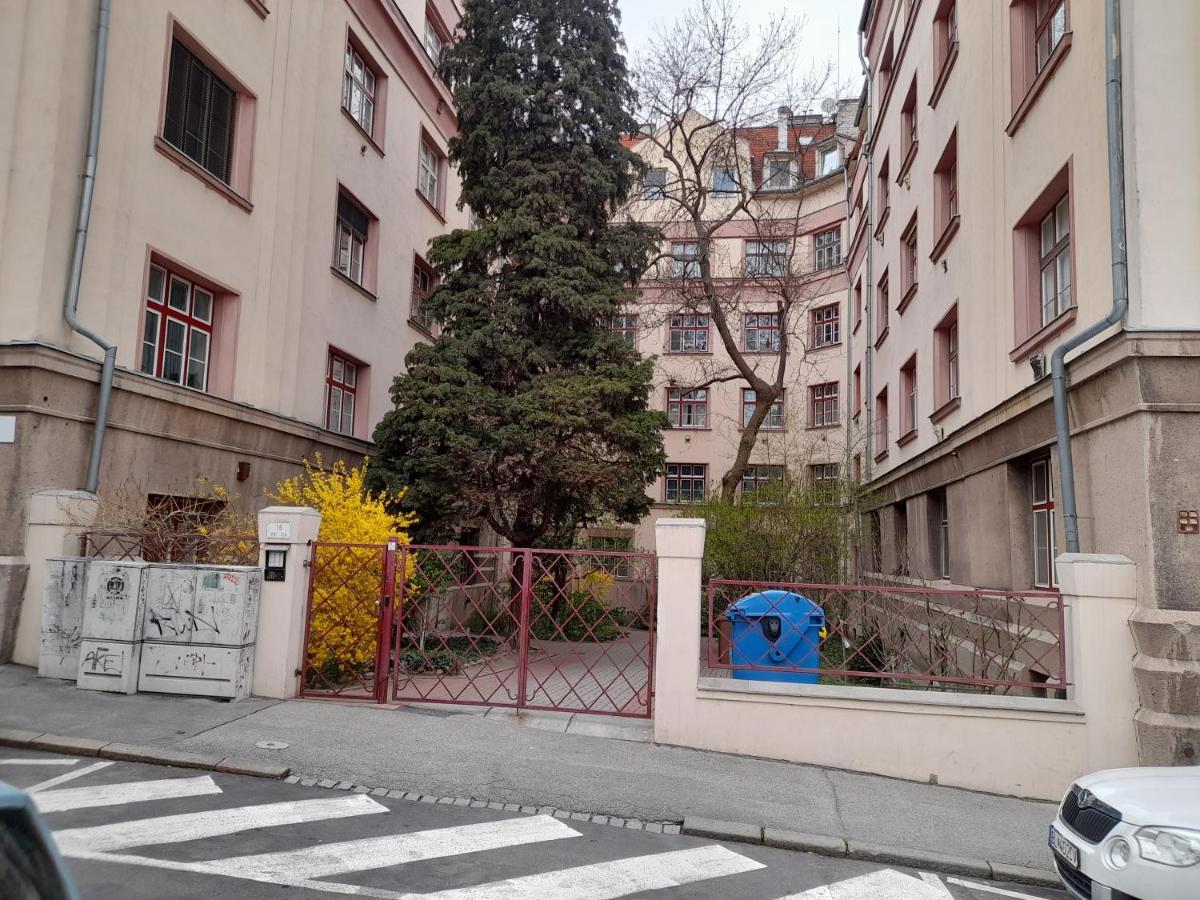 Beautiful Appartment In The Old Town Of Bratislava Exterior photo